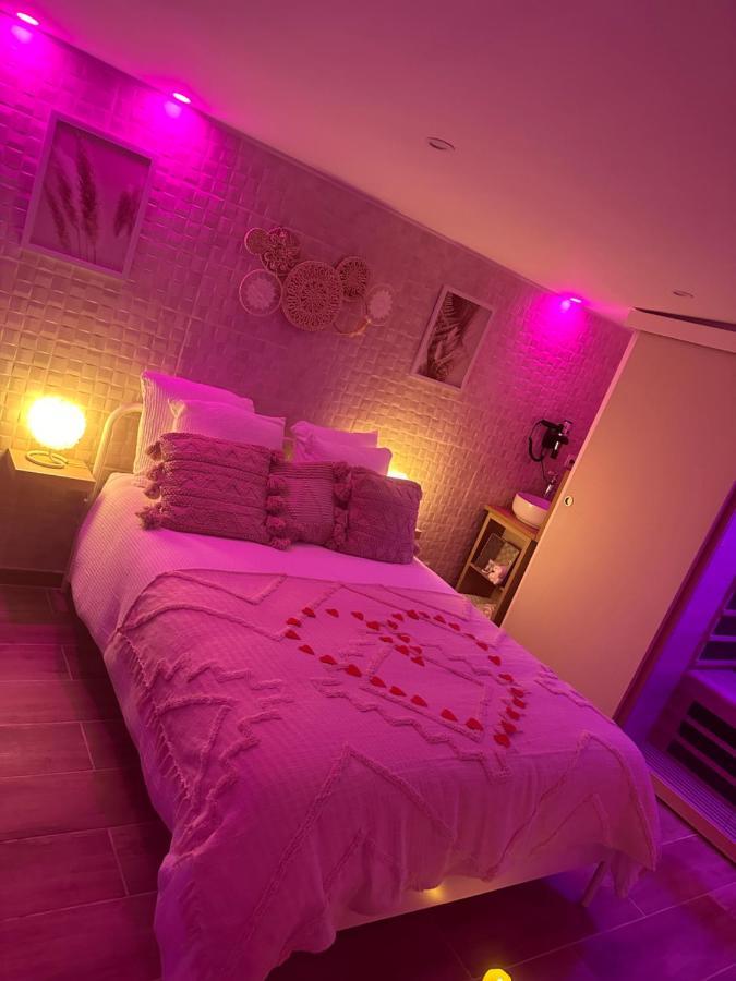 Love Room. Une Bulle D Evasion. Lisses Esterno foto