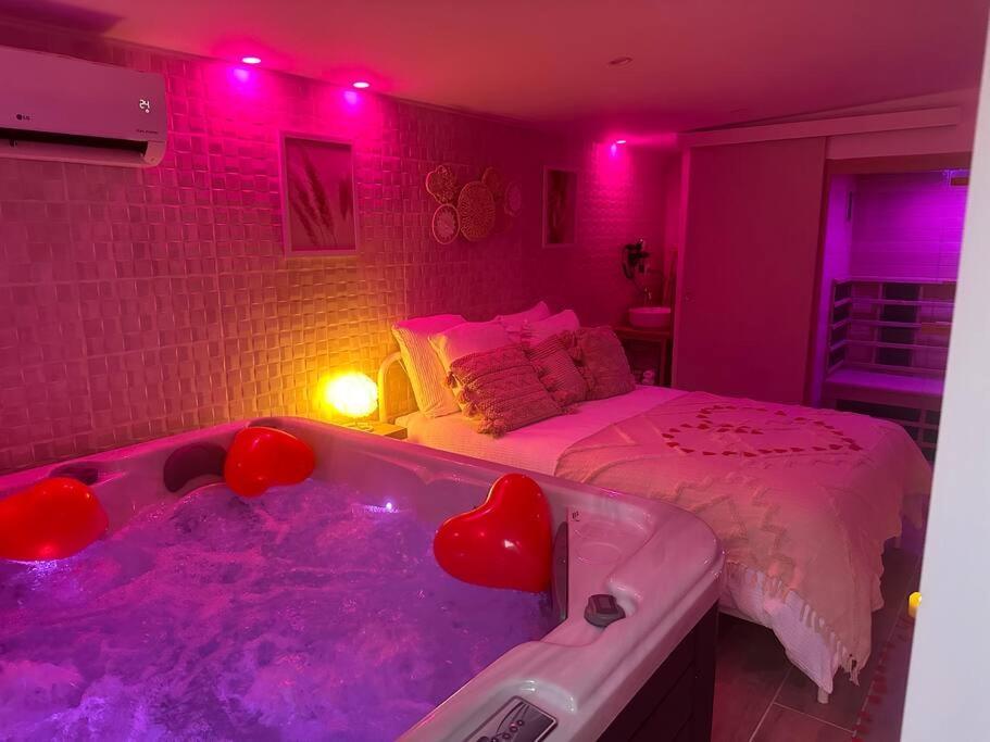 Love Room. Une Bulle D Evasion. Lisses Esterno foto